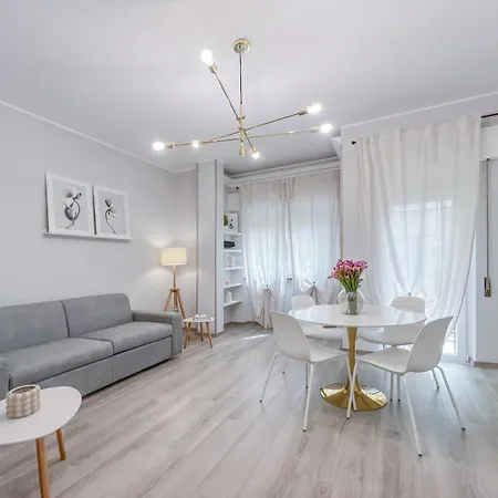 Eurlakesuite Apartman *